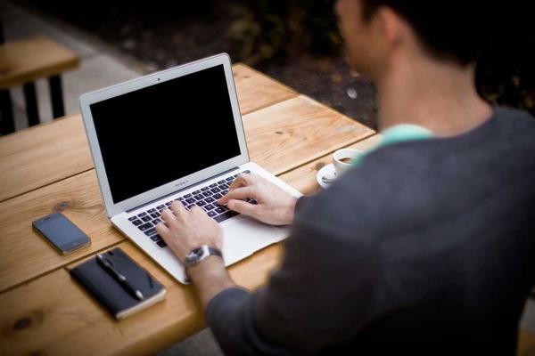 E-commerce Website